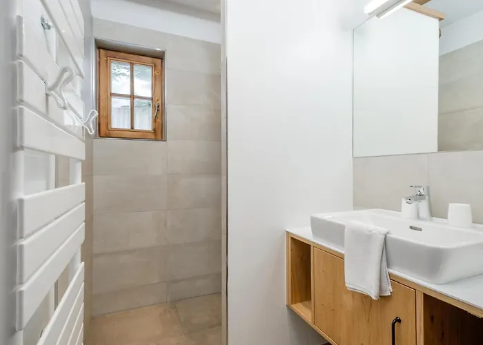 Paul Und Petra 샬레 *